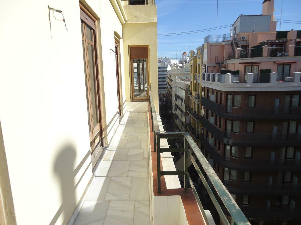 瓦伦西亚Entre La Estacion Y El Ayuntamiento公寓 外观 照片